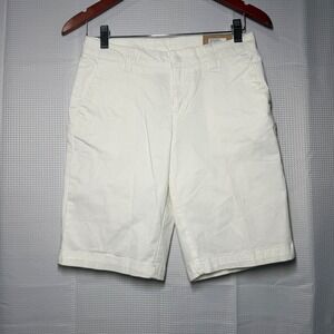 Magellan‎ Outdoors Bermuda Shorts White Cotton Flex Happy Camper Hiking Summer